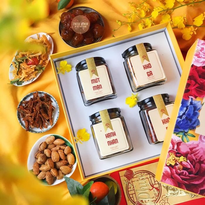 Mẫu in hộp mứt tết đẹp 05