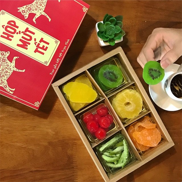 Mẫu in hộp mứt tết đẹp 03
